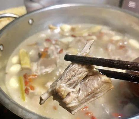 百年老灶飘香豫南 泌阳炖菜传承舌尖上的家乡味道